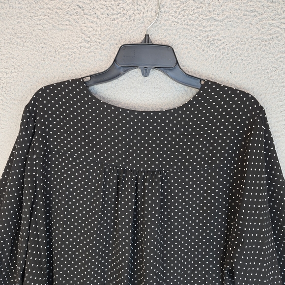 T. Tahari Womens Blouse Sz 1X Black White Polka Dot Full Front Button Semi Sheer - Picture 11 of 13
